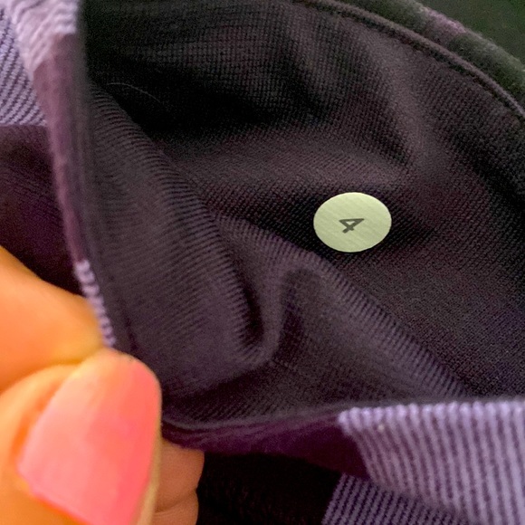 NEW Lululemon Reversible Wunder Under Crop Beautiful Baroque Deep Zinfandel - Picture 6 of 6